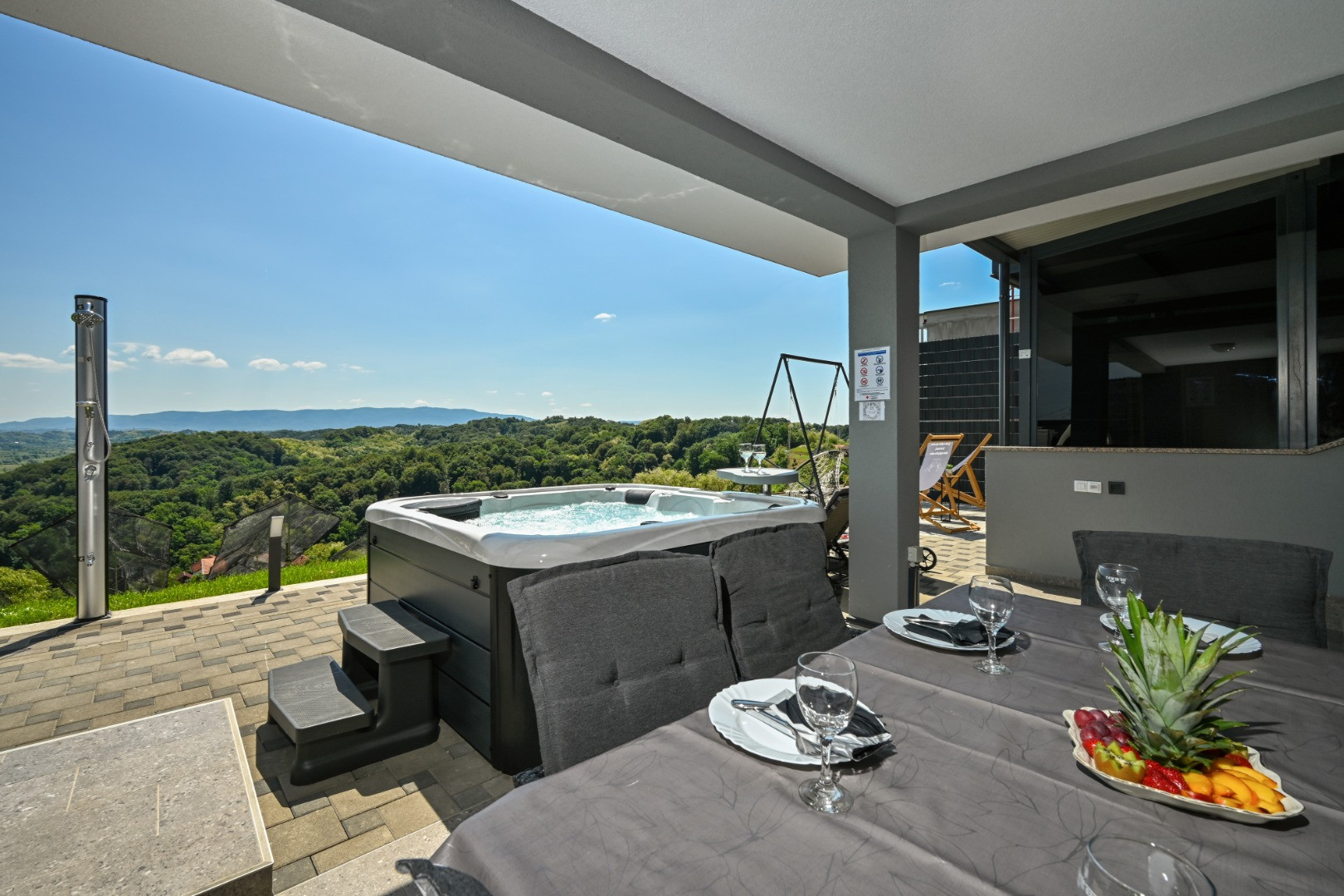 Holiday Home View & Wine - Enjoy in the View and Wine from the Jacuzzi, View & Wine with jacuzzi, Dubrovčan, Hrvatsko zagorje, Croatia Dubrovčan