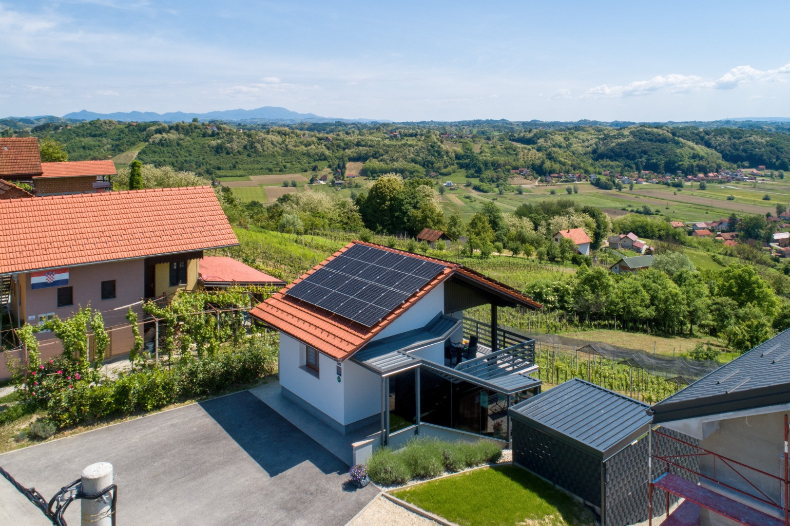 Holiday Home View & Wine - Enjoy in the View and Wine from the Jacuzzi, View & Wine with jacuzzi, Dubrovčan, Hrvatsko zagorje, Croatia Dubrovčan